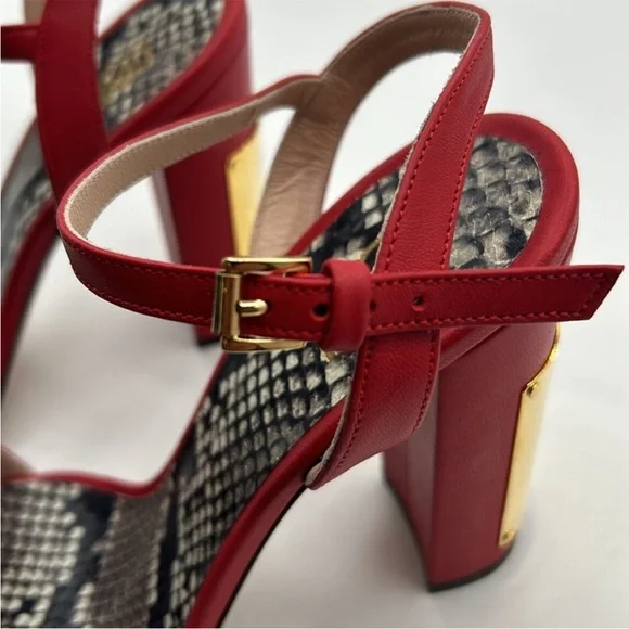 Cavalli Class by Robert Cavalli Leather Red
Block Heel size 39 Italian 9 US - Picture 9 of 9